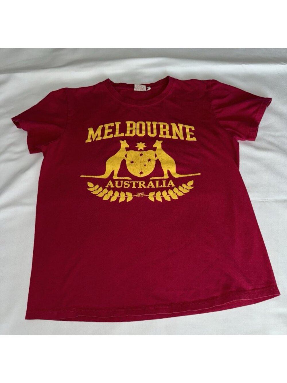 Melbourne Australia AUSSIE TEE Red T-Shirt Mens S Small Yellow Graphic